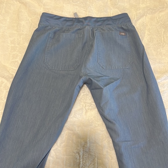 Sold. FIGS scrub set - Rare Limited Technical Collection - Heather Indigo - Picture 9 of 12